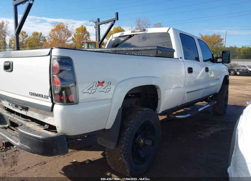 2003 CHEVROLET SILVERADO 2500HD LS VIN: 1GCHK23UX3F197431