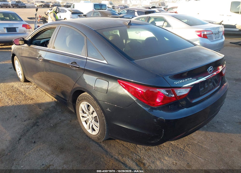 2013 HYUNDAI SONATA GLS VIN: 5NPEB4ACXDH608844