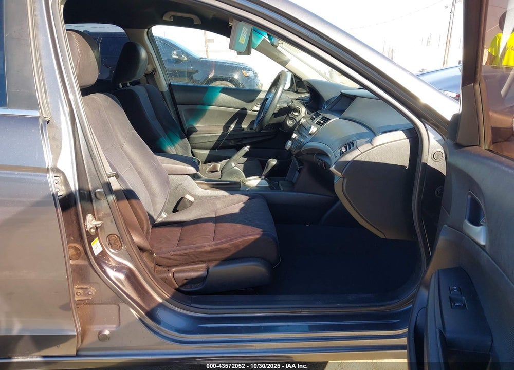 2012 HONDA ACCORD 2.4 LX-P VIN: 1HGCP2F47CA034127