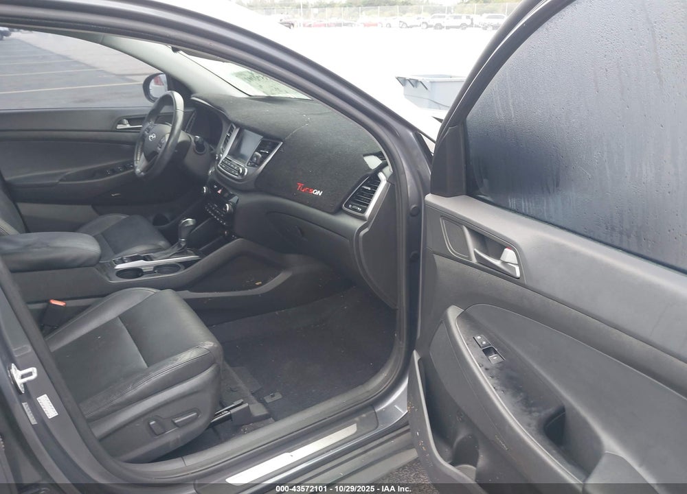 2017 HYUNDAI TUCSON LIMITED VIN: KM8J33A29HU354063