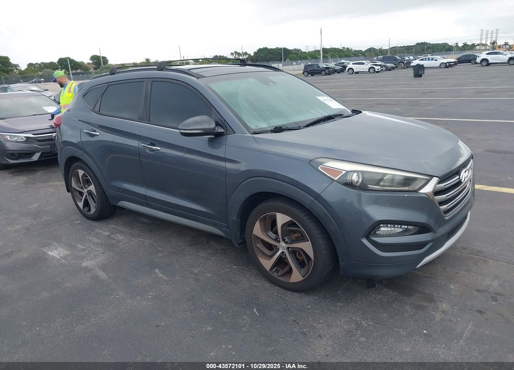2017 HYUNDAI TUCSON LIMITED VIN: KM8J33A29HU354063