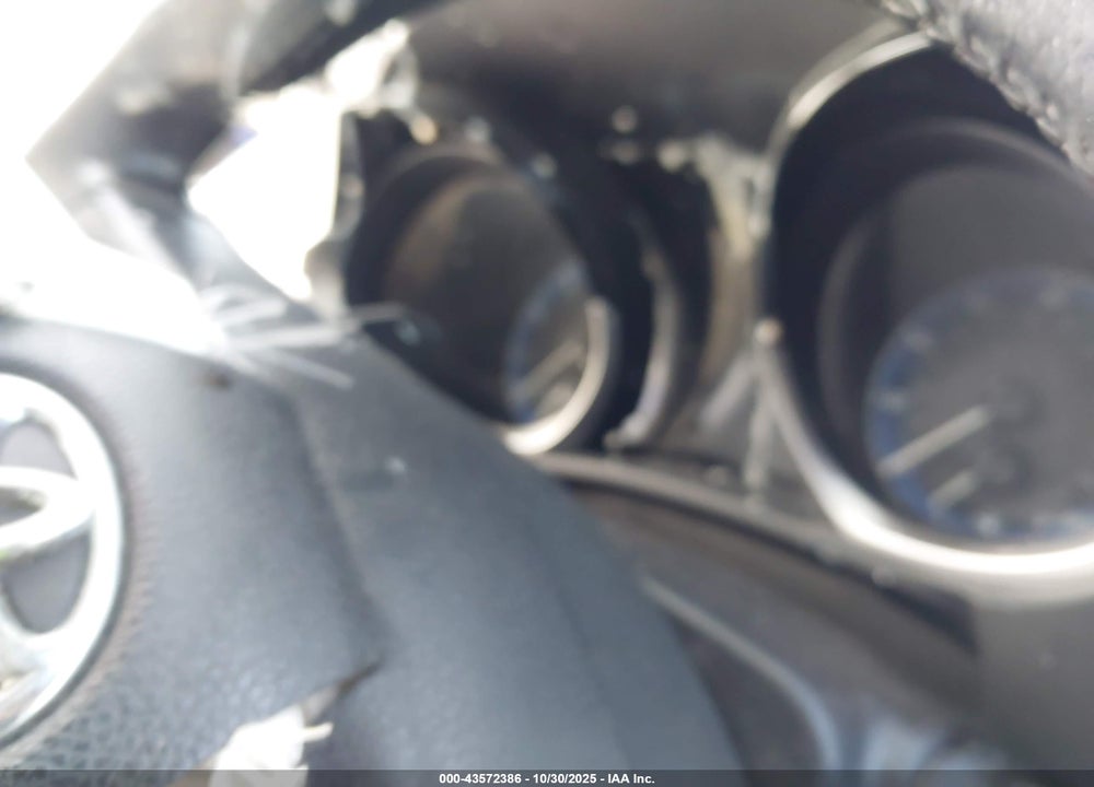2015 TOYOTA COROLLA VIN: 2T1BURHE3FC237646