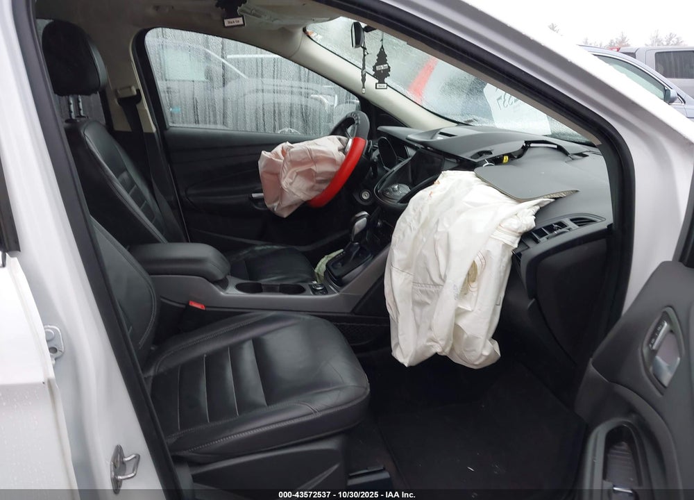 2016 FORD ESCAPE VIN: 1FMCU9G91GUC17176