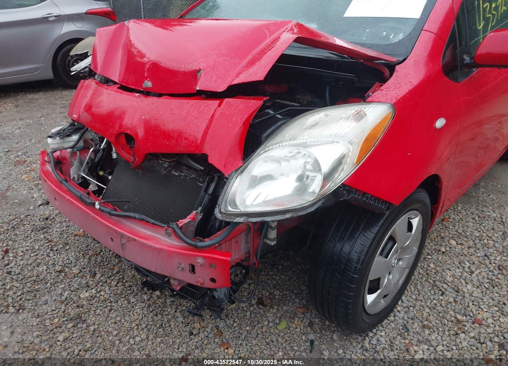2009 TOYOTA YARIS VIN: JTDJT903095263647
