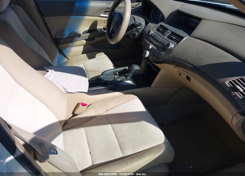 2008 HONDA ACCORD 2.4 LX-P VIN: 1HGCP26418A019064