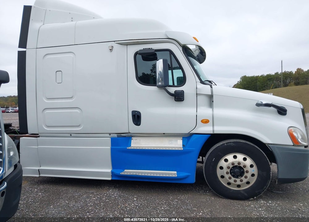 2013 FREIGHTLINER CASCADIA 125 VIN: 3AKJGLDR1DSFF1421