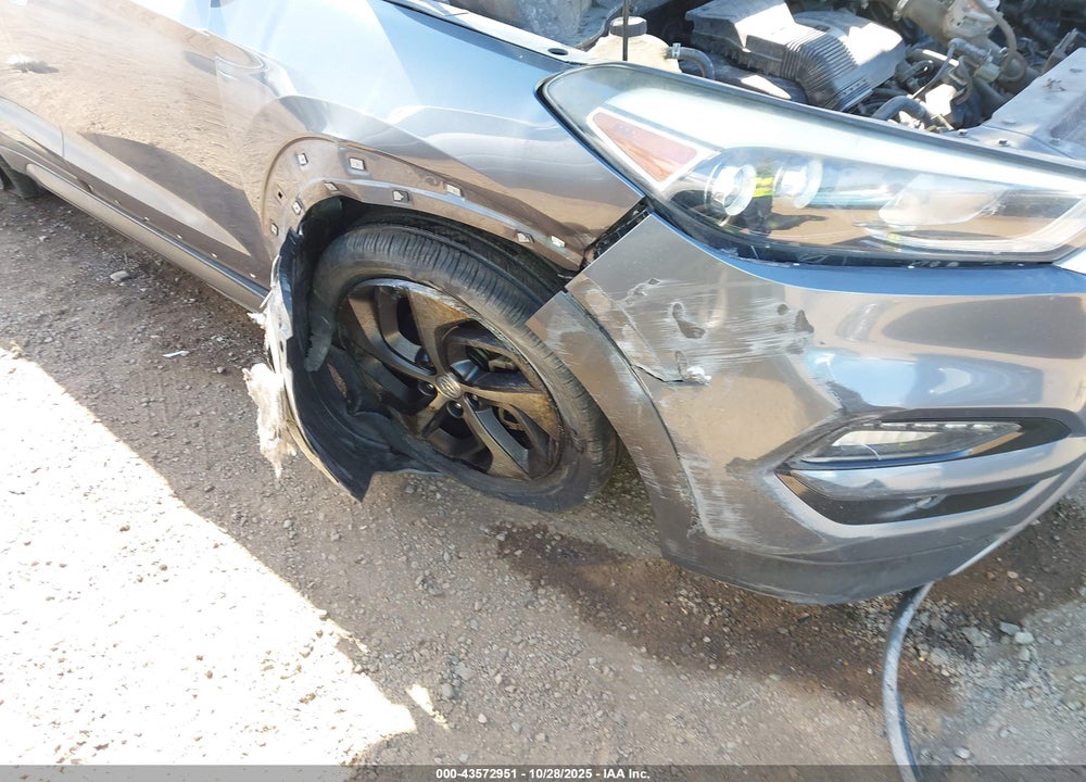 2016 HYUNDAI TUCSON LIMITED VIN: KM8J33A26GU250273