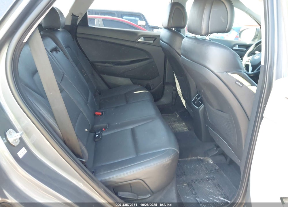 2016 HYUNDAI TUCSON LIMITED VIN: KM8J33A26GU250273