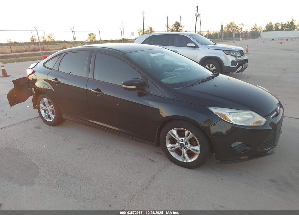 2014 FORD FOCUS SE VIN: 1FADP3F22EL195862