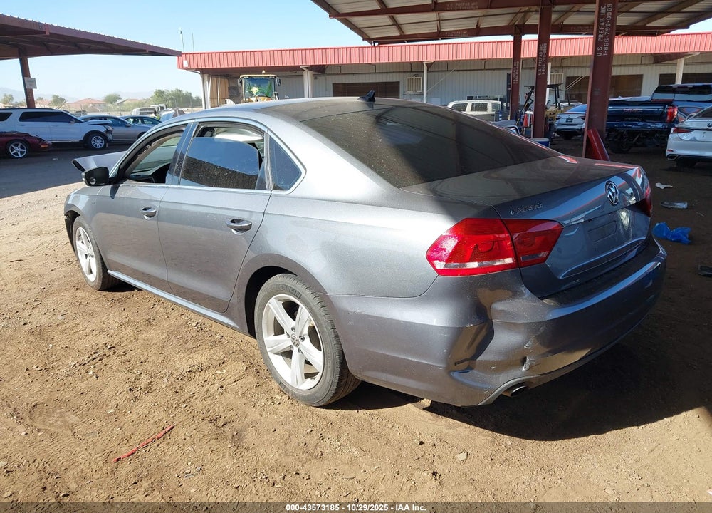 2015 VOLKSWAGEN PASSAT VIN: 1VWAT7A39FC105279