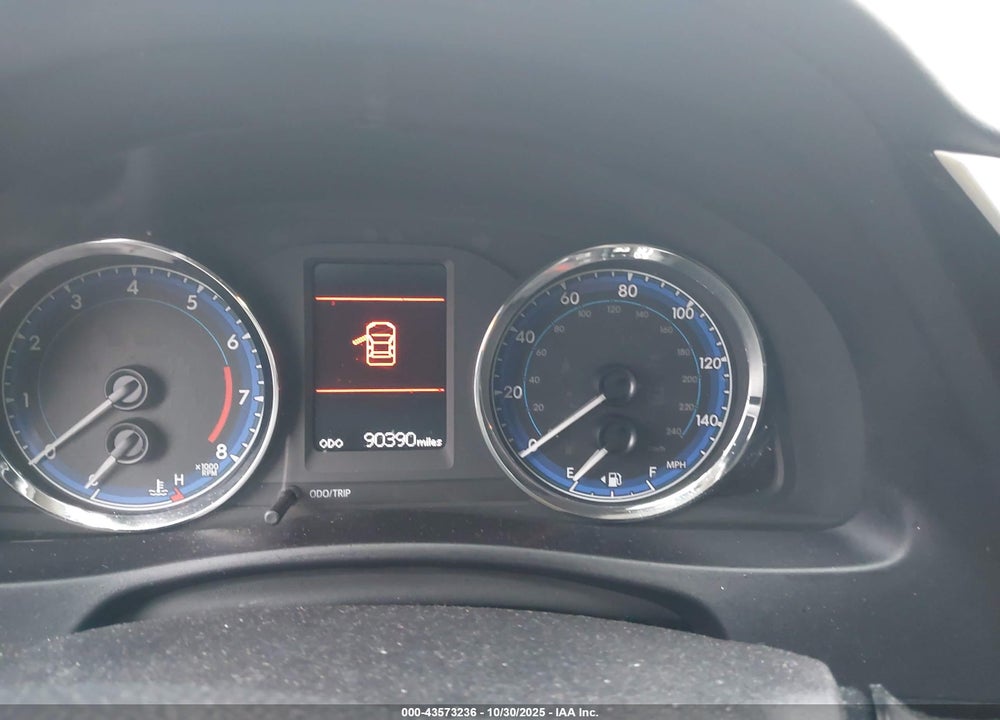 2017 TOYOTA COROLLA LE VIN: 5YFBURHE3HP667809