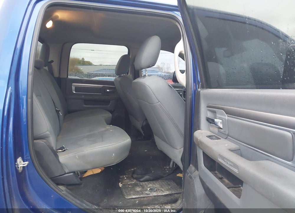 2015 RAM 2500 SLT VIN: 3C6UR5DL4FG610536