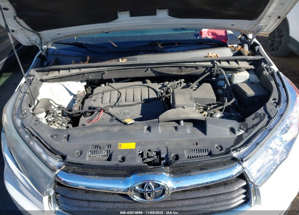 2015 TOYOTA HIGHLANDER VIN: 5TDBKRFH0FS159577
