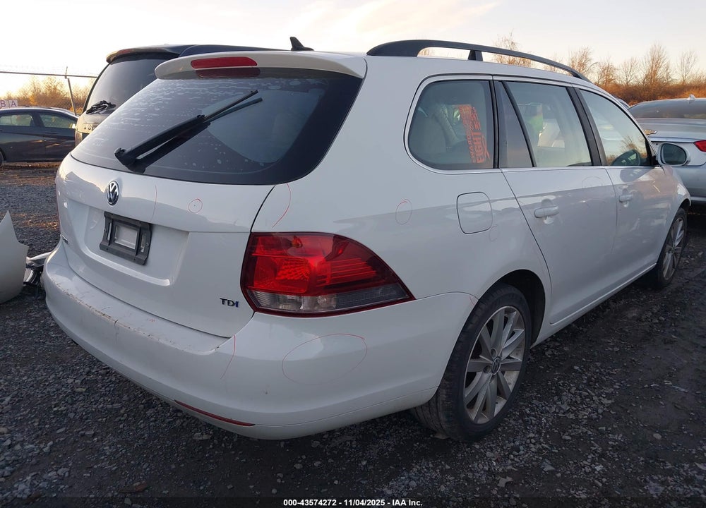 2014 VOLKSWAGEN JETTA SPORTWAGEN 2.0L TDI VIN: 3VWPL7AJ9EM623432