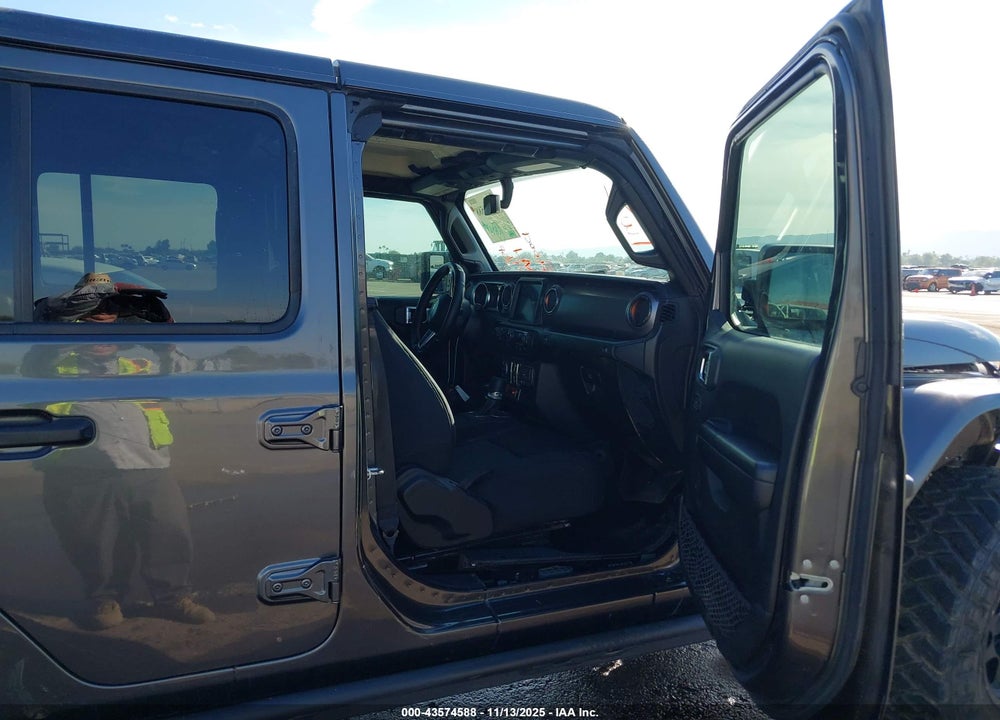 2021 JEEP GLADIATOR MOJAVE 4X4 VIN: 1C6JJTEG1ML577916