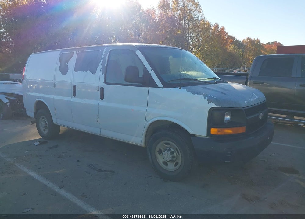 2008 CHEVROLET EXPRESS WORK VAN VIN: 1GCGG25C281111048
