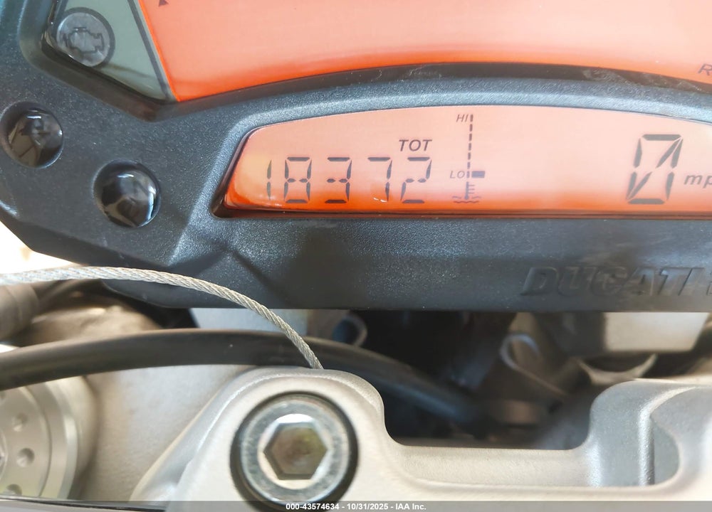 2009 DUCATI MONSTER 696 VIN: ZDM1RADN19B010418