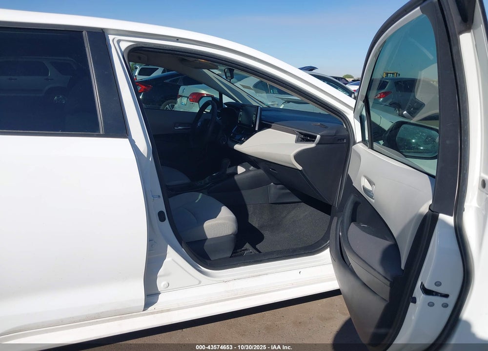 2020 TOYOTA COROLLA LE VIN: 5YFEPRAE2LP068455
