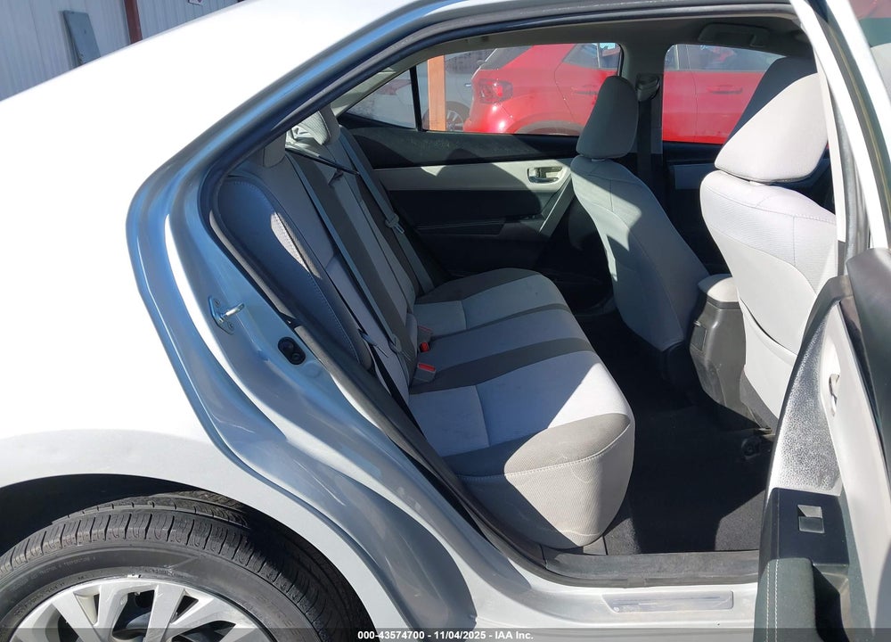 2017 TOYOTA COROLLA LE VIN: 5YFBURHE0HP614162