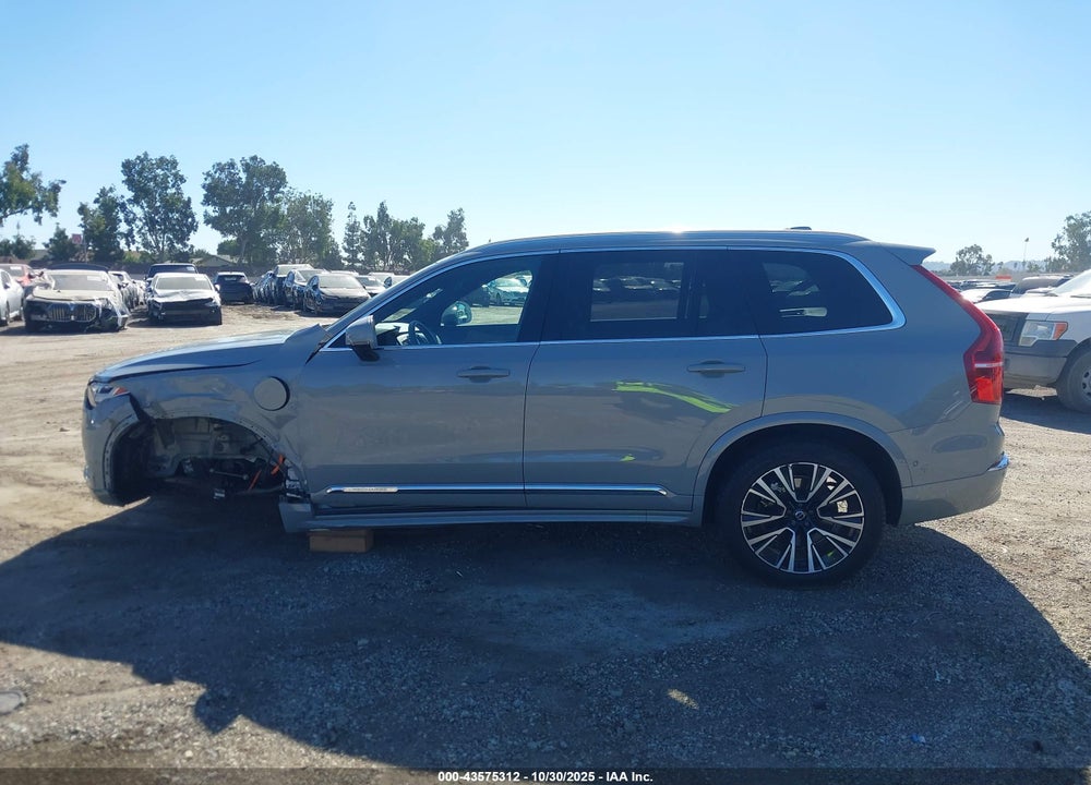 2024 VOLVO XC90 RECHARGE PLUG-IN HYBRID T8 PLUS BRIGHT THEME 7-SEATER VIN: YV4H60CE1R1218431