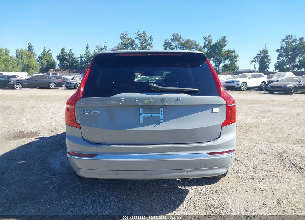 2024 VOLVO XC90 RECHARGE PLUG-IN HYBRID T8 PLUS BRIGHT THEME 7-SEATER VIN: YV4H60CE1R1218431