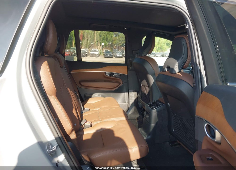 2024 VOLVO XC90 RECHARGE PLUG-IN HYBRID T8 PLUS BRIGHT THEME 7-SEATER VIN: YV4H60CE1R1218431