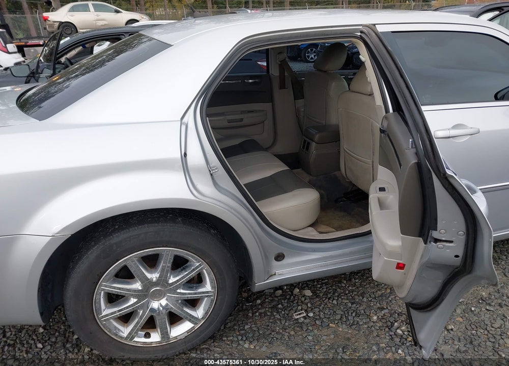 2008 CHRYSLER 300 TOURING VIN: 2C3LA53G98H282232
