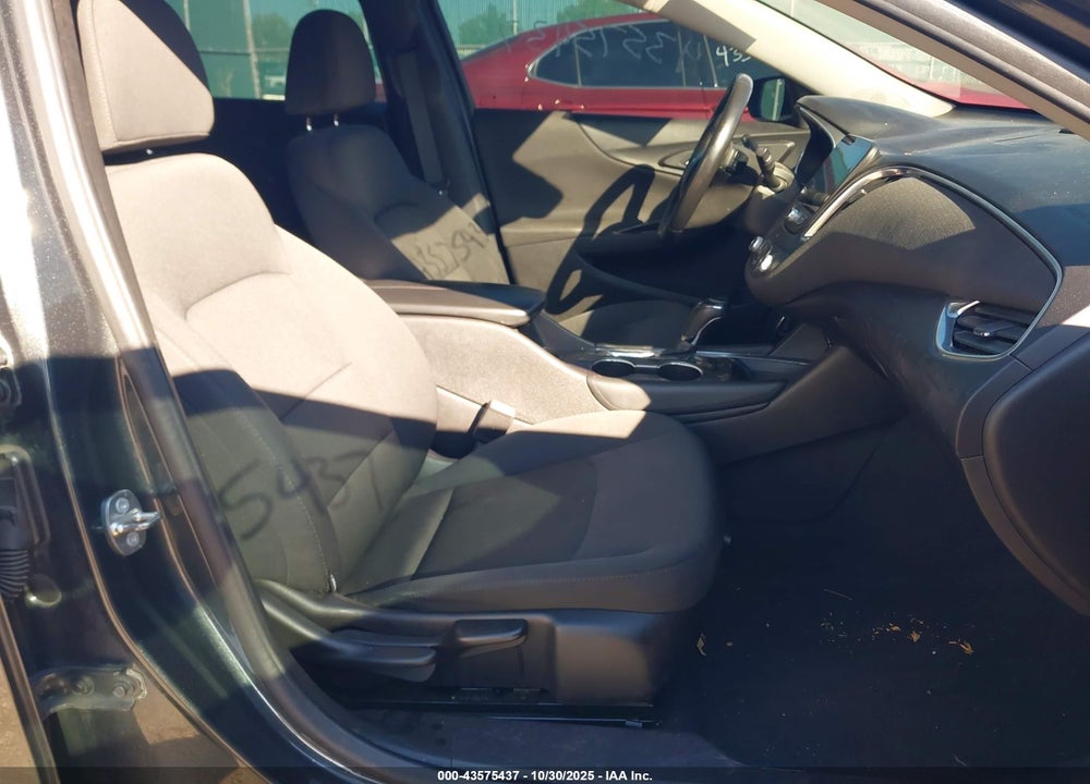 2016 CHEVROLET MALIBU VIN: 1G1ZE5ST2GF274474