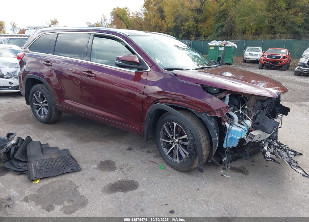 2017 TOYOTA HIGHLANDER XLE VIN: 5TDJZRFH1HS439471