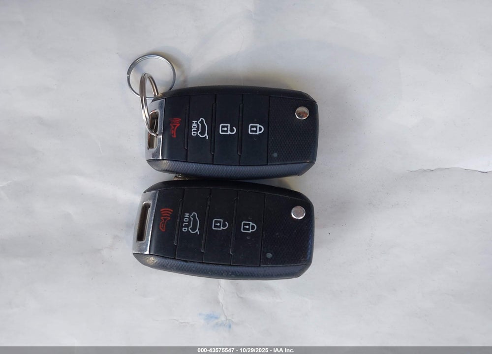 2014 KIA SORENTO LX VIN: 5XYKT4A73EG530337