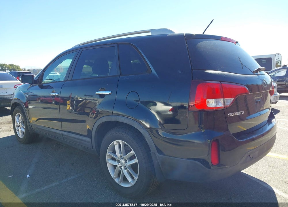 2014 KIA SORENTO LX VIN: 5XYKT4A73EG530337