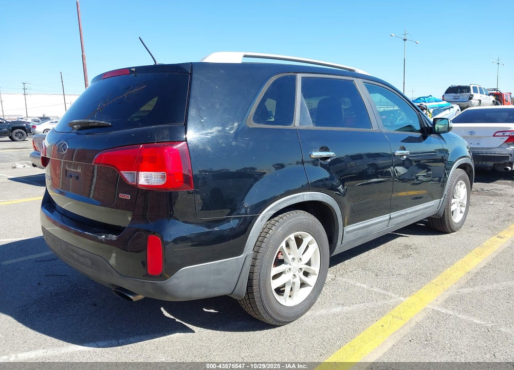 2014 KIA SORENTO LX VIN: 5XYKT4A73EG530337