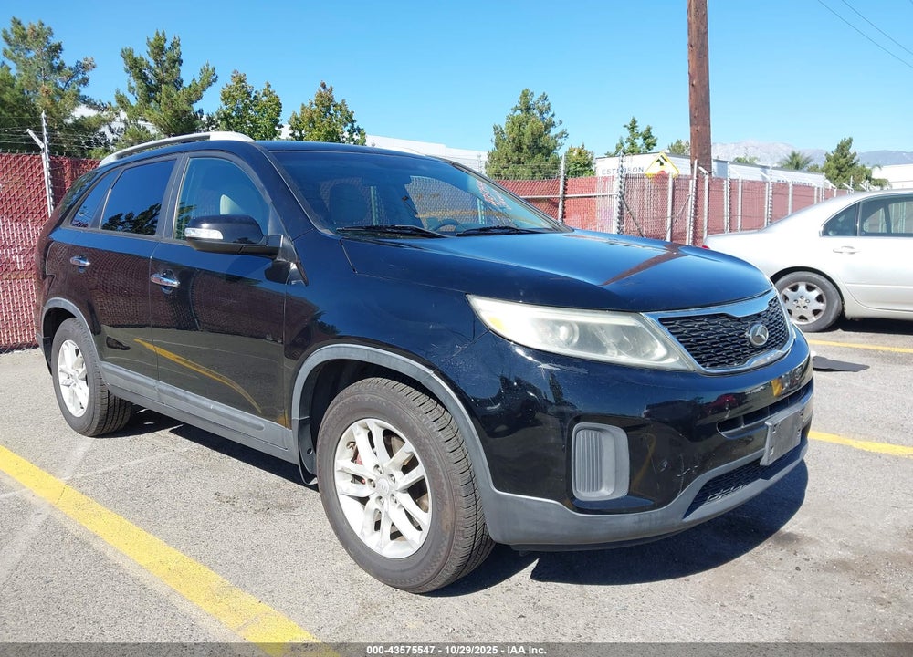2014 KIA SORENTO LX VIN: 5XYKT4A73EG530337