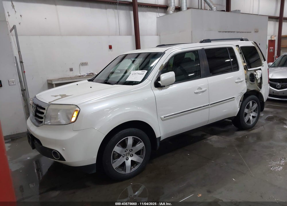 2015 HONDA PILOT TOURING VIN: 5FNYF4H90FB047566