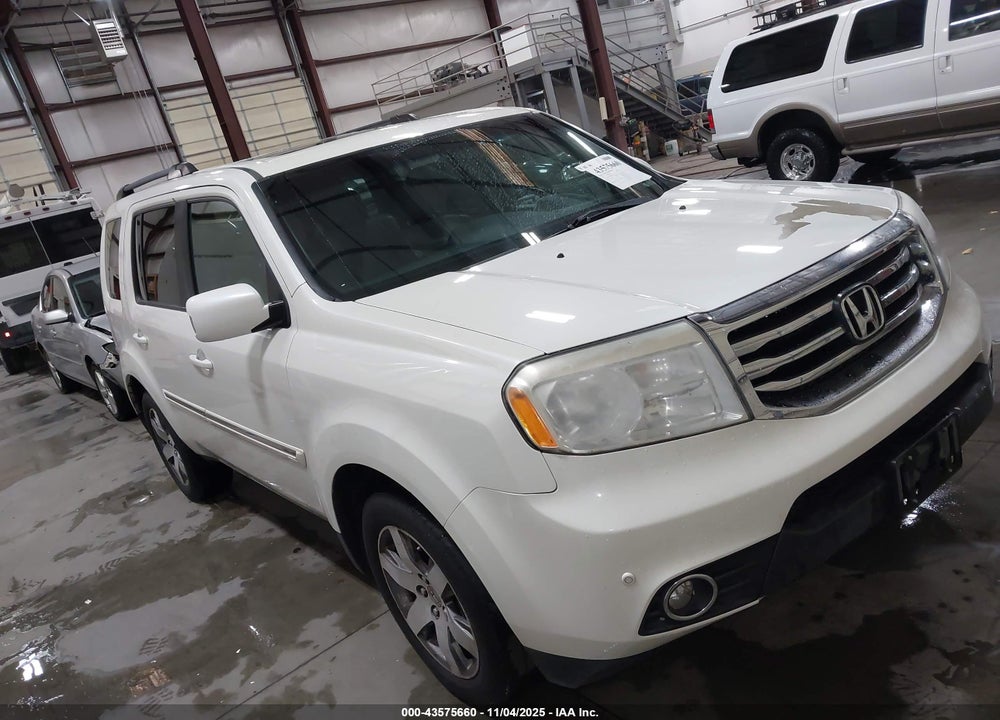 2015 HONDA PILOT TOURING VIN: 5FNYF4H90FB047566