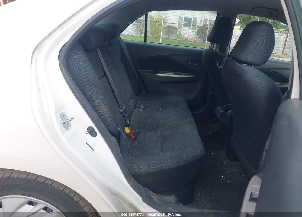 2010 TOYOTA YARIS VIN: JTDBT4K35A1374114