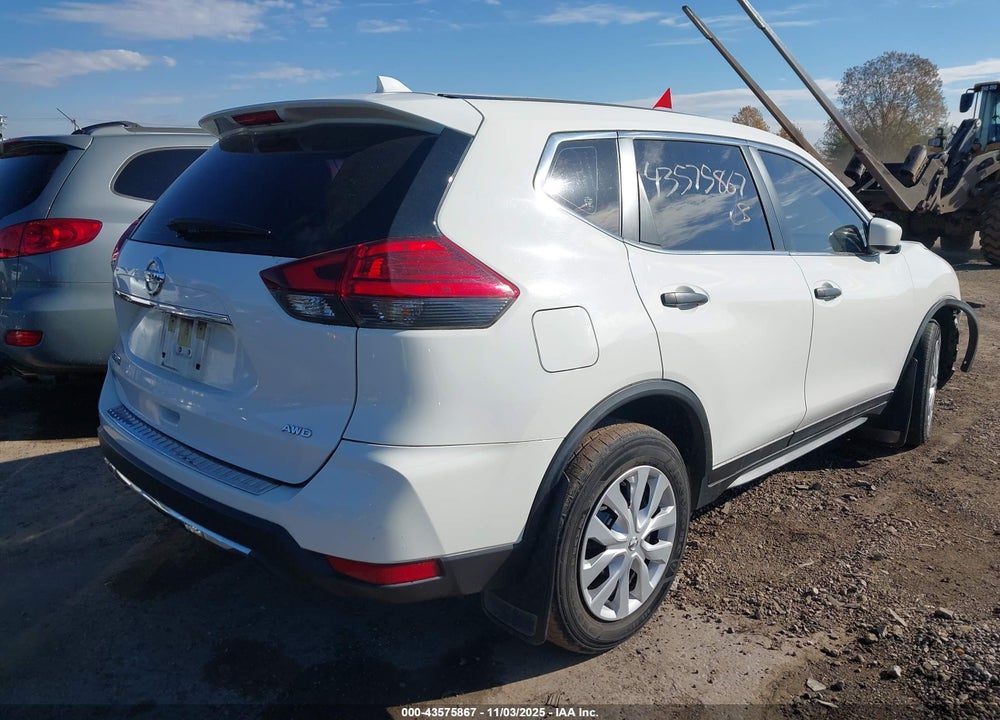 2017 NISSAN ROGUE S VIN: JN8AT2MV1HW008425