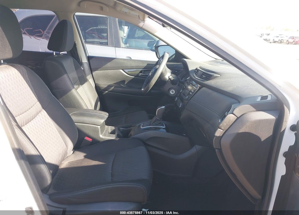 2017 NISSAN ROGUE S VIN: JN8AT2MV1HW008425