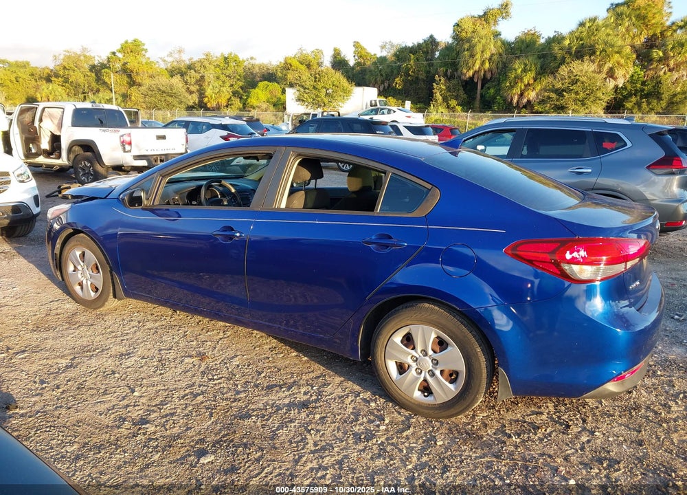 2017 KIA FORTE LX VIN: 3KPFK4A75HE073665