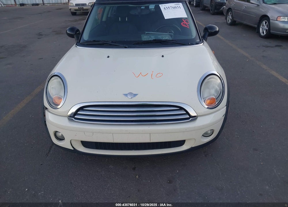 2008 MINI COOPER CLUBMAN VIN: WMWML33578TP97081