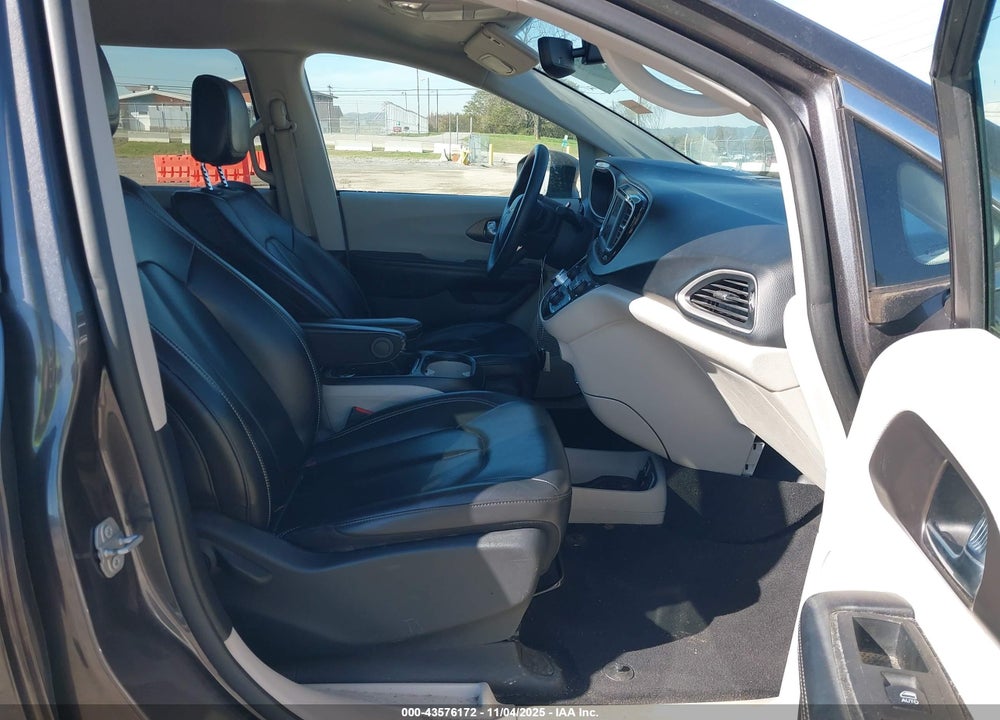 2020 CHRYSLER VOYAGER LXI VIN: 2C4RC1DG8LR176428