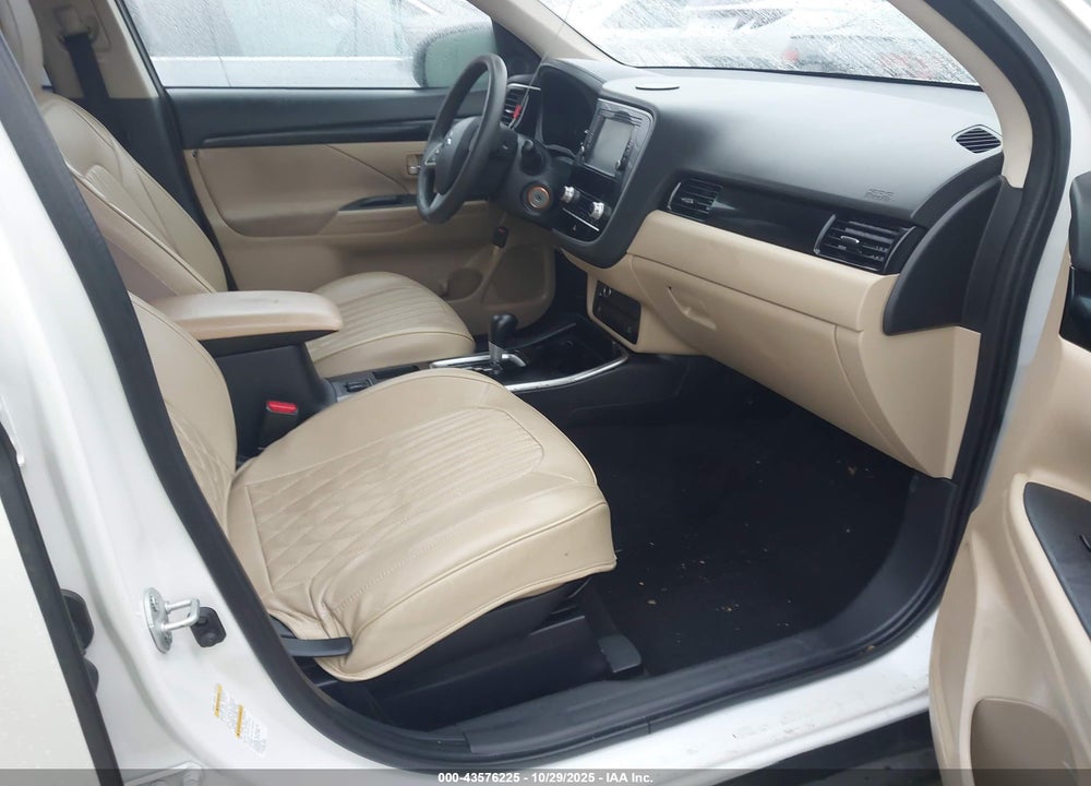 2020 MITSUBISHI OUTLANDER VIN: JA4AD2A36LZ027419
