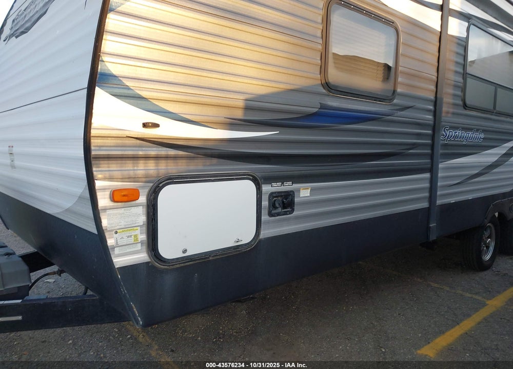 2016 UNDEFINED --- VIN: 4YDT26621GG100867