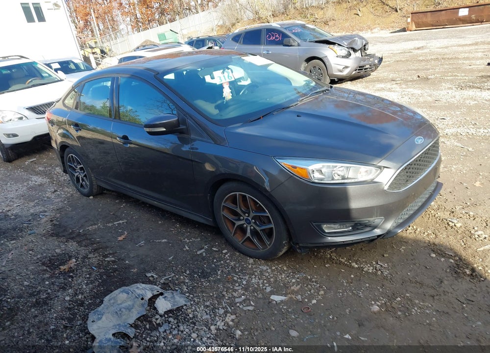 2015 FORD FOCUS SE VIN: 1FADP3F22FL292884