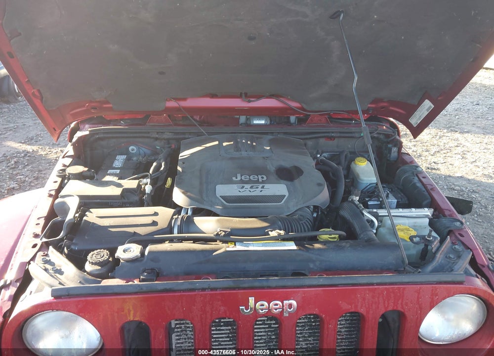 2012 JEEP WRANGLER UNLIMITED SAHARA VIN: 1C4BJWEG3CL122532