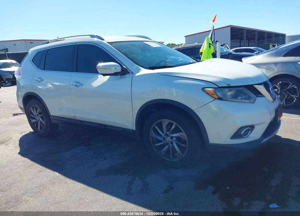 2015 NISSAN ROGUE SL VIN: 5N1AT2MT0FC834557