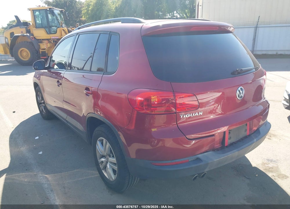 2016 VOLKSWAGEN TIGUAN VIN: WVGAV7AX2GW086778