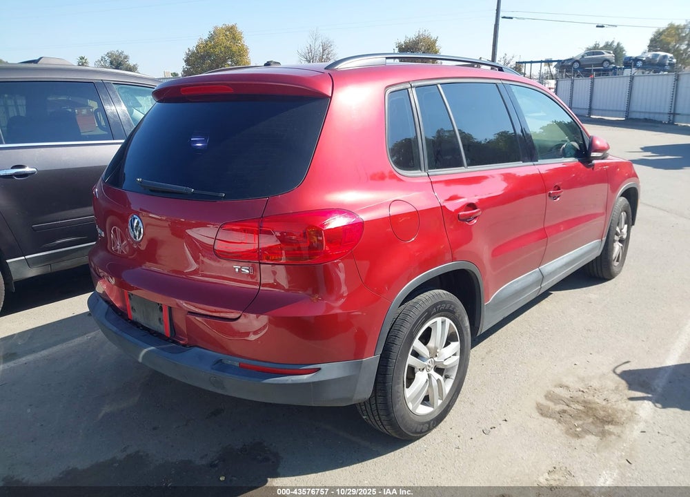 2016 VOLKSWAGEN TIGUAN VIN: WVGAV7AX2GW086778