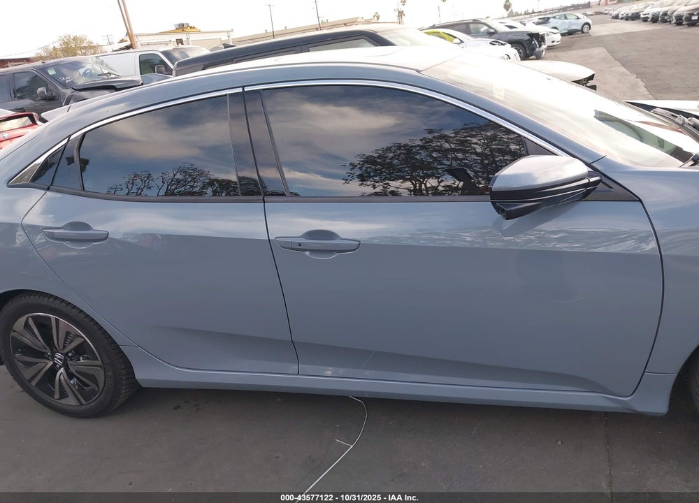 2018 HONDA CIVIC EX VIN: SHHFK7H51JU403743