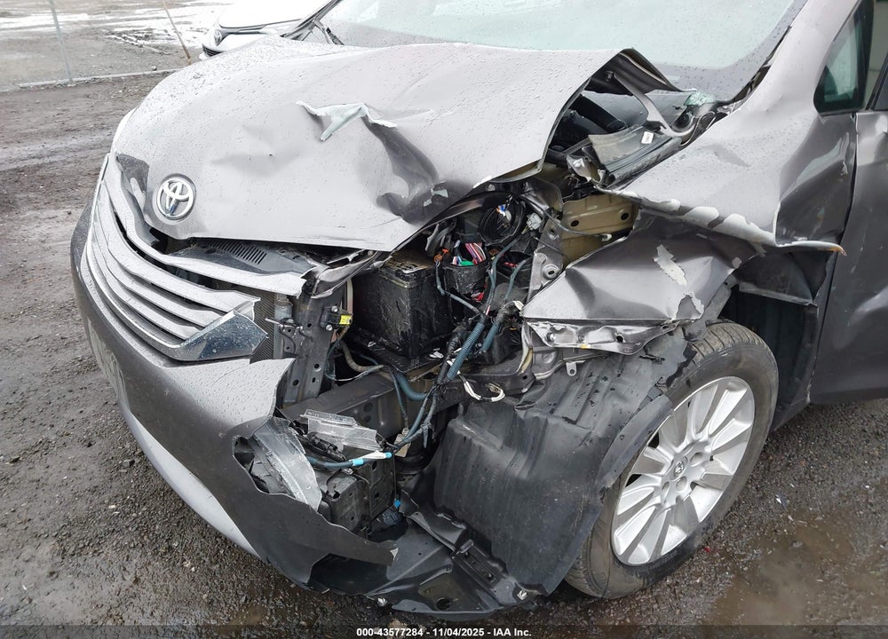 2015 TOYOTA SIENNA XLE 7 PASSENGER VIN: 5TDDK3DC7FS116187